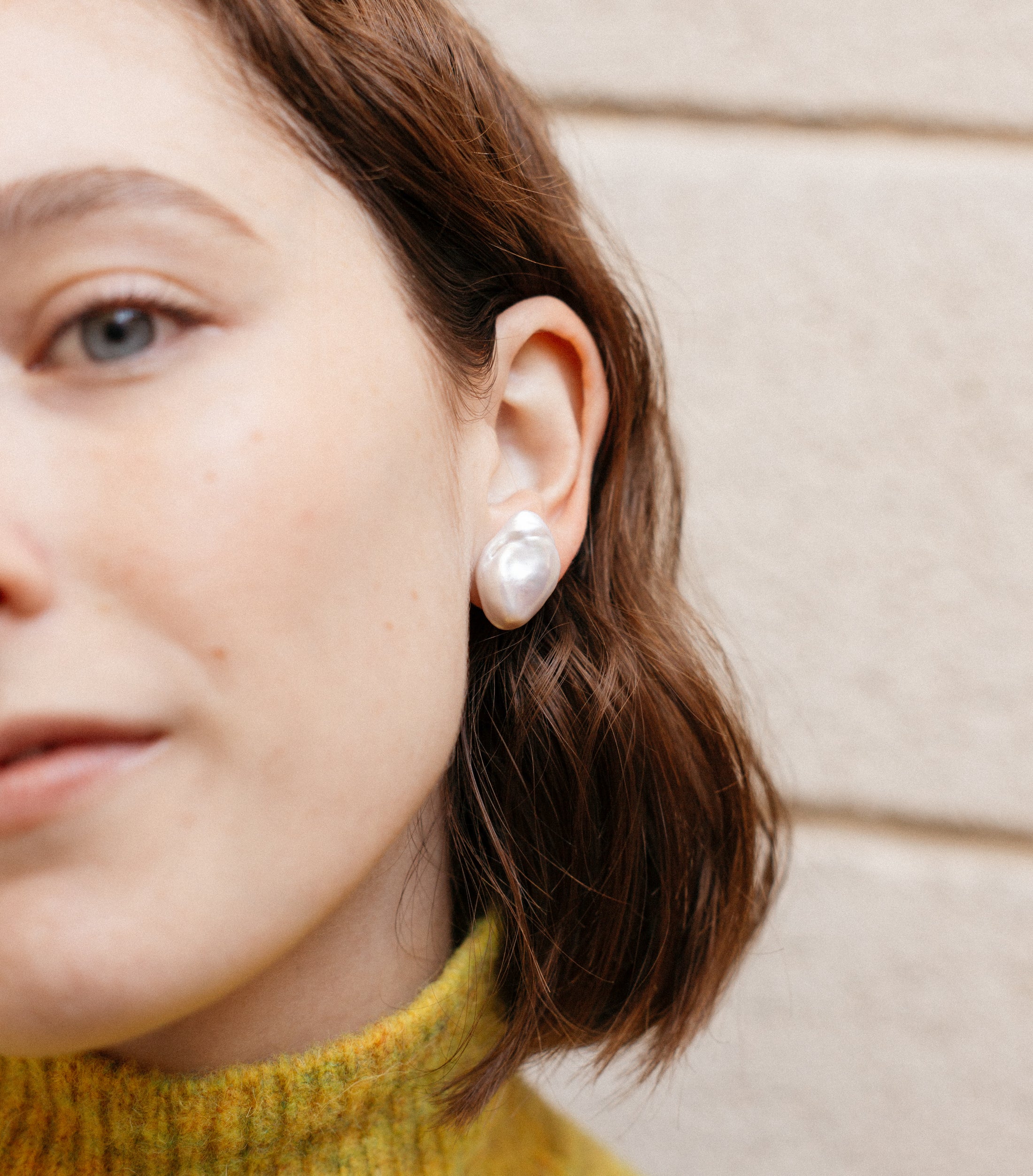 Baroque Pearl Stud Earrings – Nacre1